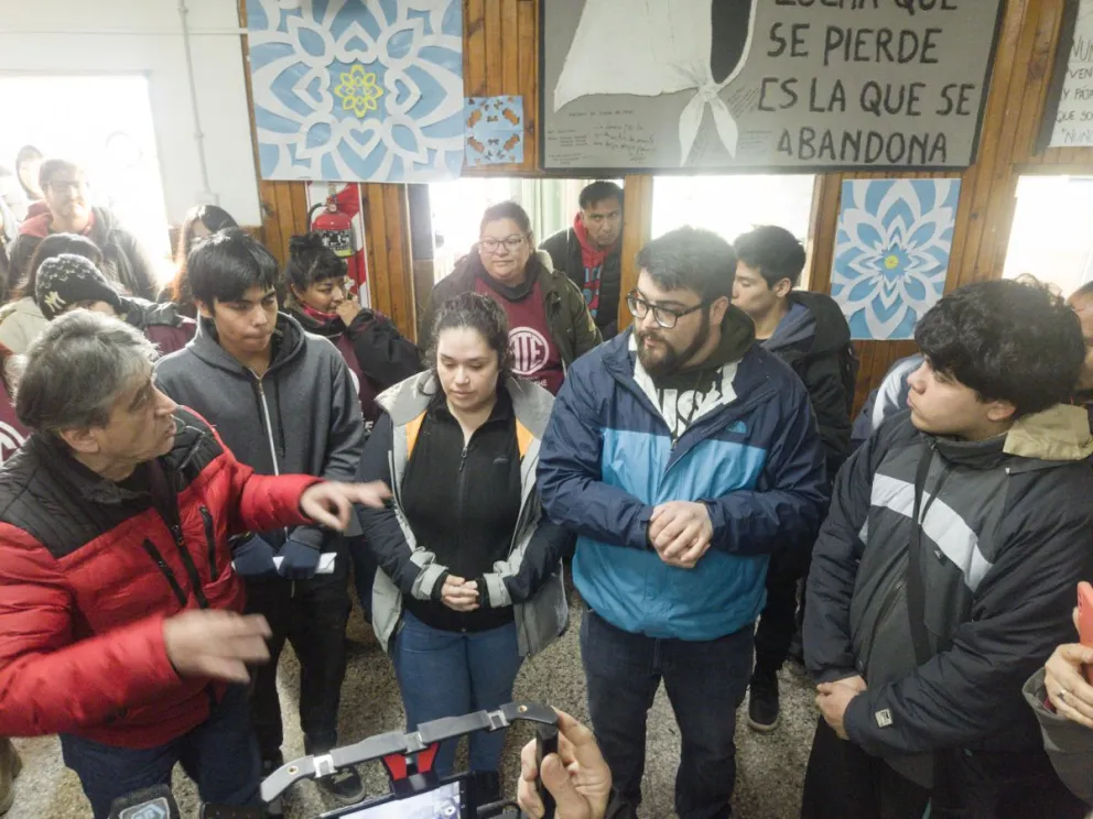 Hasta que no les aseguren que el veneno para ratas utilizado no es perjudicial para la salud, no regresarán a las aulas