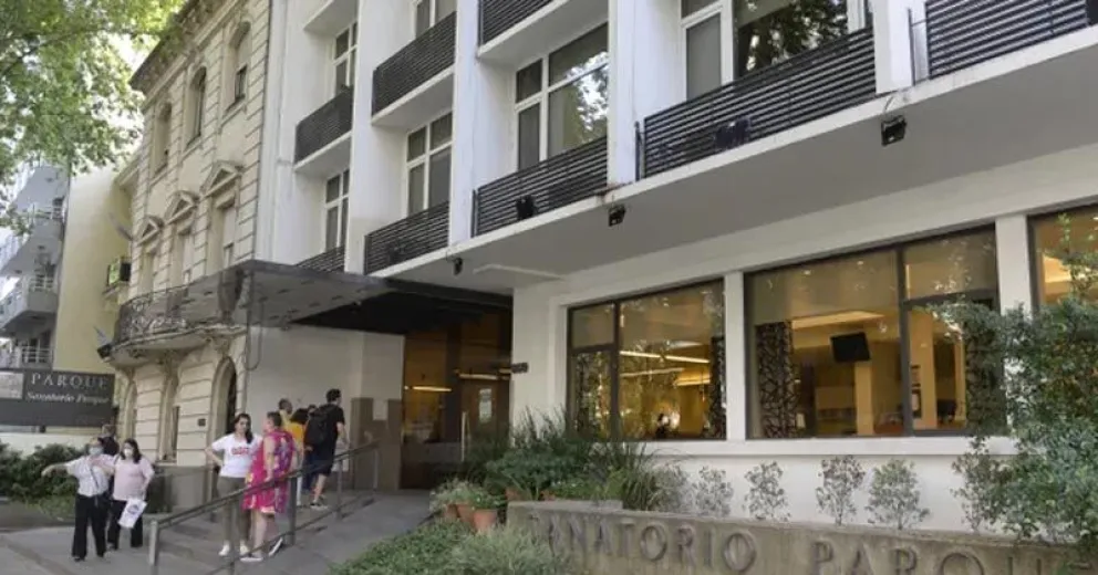 Ya llegó a Rosario el joven egresado que cayó del sexto piso