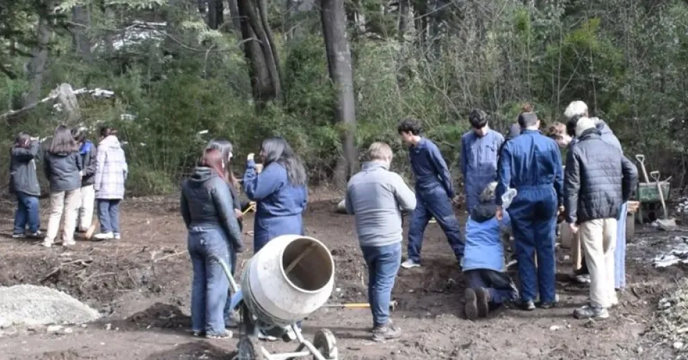La escuela Nehuen Peuman lanzó una rifa para reunir fondos para los talleres que desarrollan