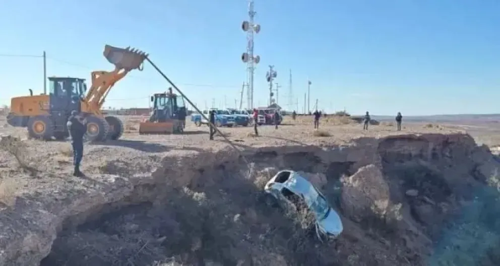 Un plan siniestro: intentó asesinar a su ex pareja desbarracando el auto en que viajaban