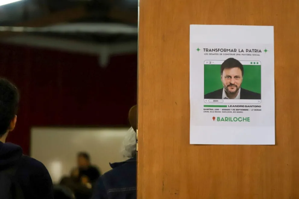 Leandro Santoro en Bariloche: “Soy no binario, tengo un poco de radical y otro de peronista”