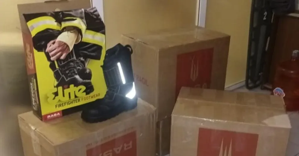 Bomberos Voluntarios Bariloche adquirió botas gracias al SIMBOV