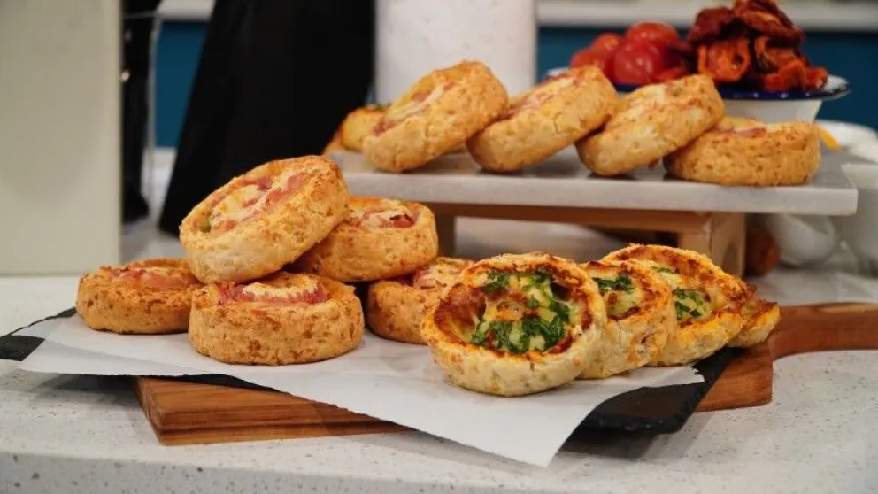 Paso a paso para hacer rolls de chipá con jamón y queso