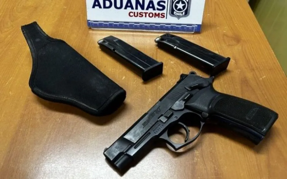 Secuestraron un arma, municiones, marihuana y 10 mil dólares en el paso Cardenal Samoré