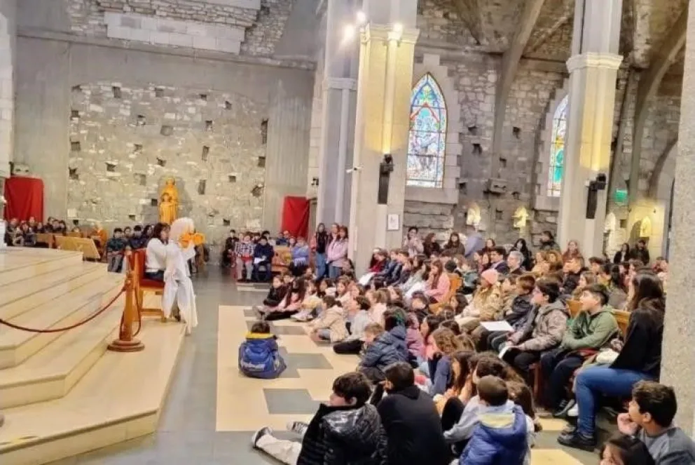Misa de las familias en Bariloche presidida por el obispo Juan Carlos Ares