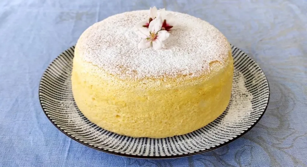 Torta nube de limón: rica, súper aireada y sin gluten