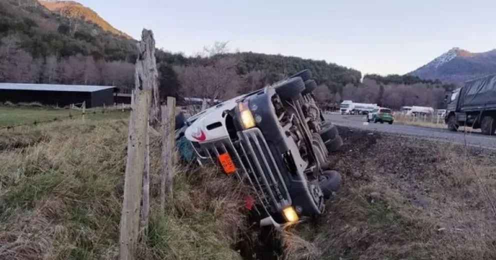 Camionero de Río Negro murió: un colega sufrió un paro intentando salvarlo y también falleció  