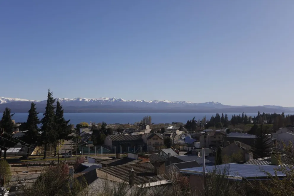 Buen inicio de semana con temperaturas cálidas en Bariloche 