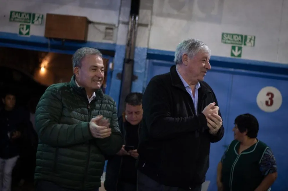 El vicegobernador criticó a concejales que ponen “palos en la rueda” para la entrega de lotes sociales
