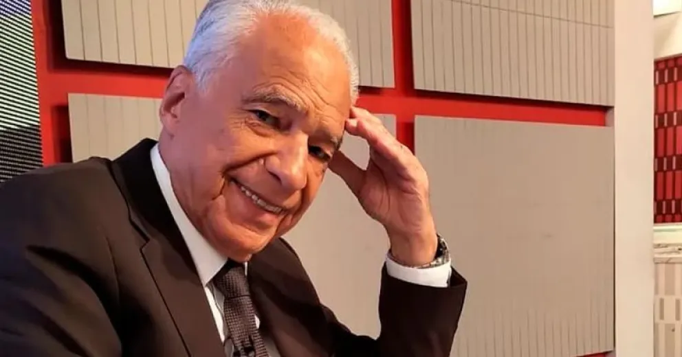 Alberto Cormillot expuso su cuaderno de segundo grado y despertó la risa de sus compañeros