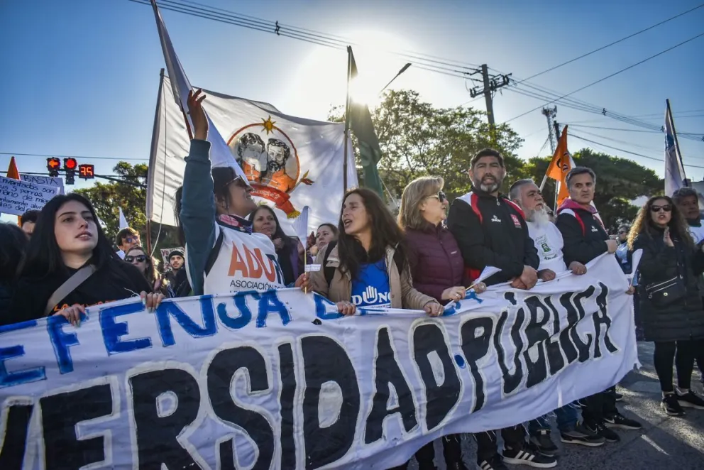Universidades piden a parlamentarios por el rechazo al veto presidencial