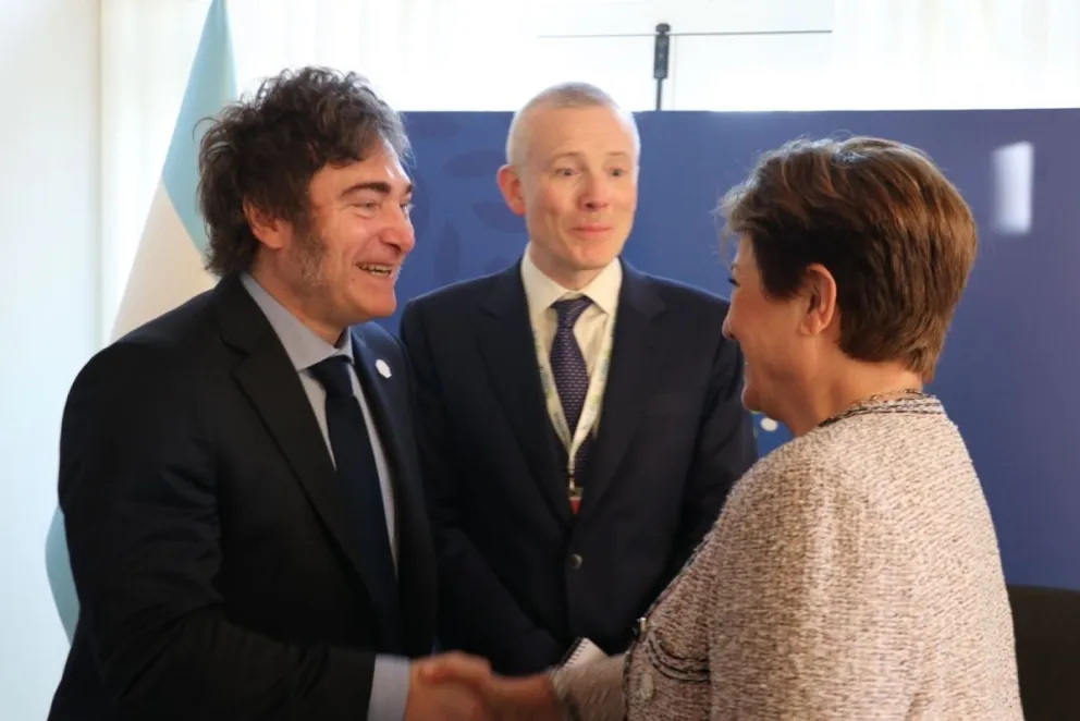 El Gobierno negocia con el FMI reducir las tasas de interés