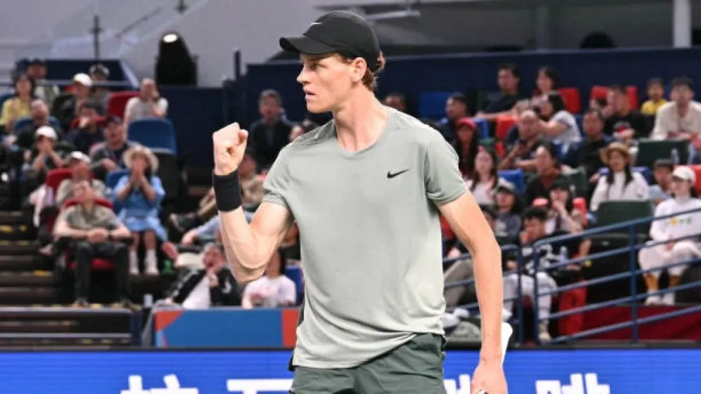 Jannik Sinner se coronó campeón del Masters 1000 de Shanghái tras vencer a Novak Djokovic
