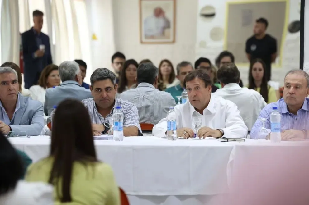 El gobernador y el flamante ministro de Salud (izquierda).