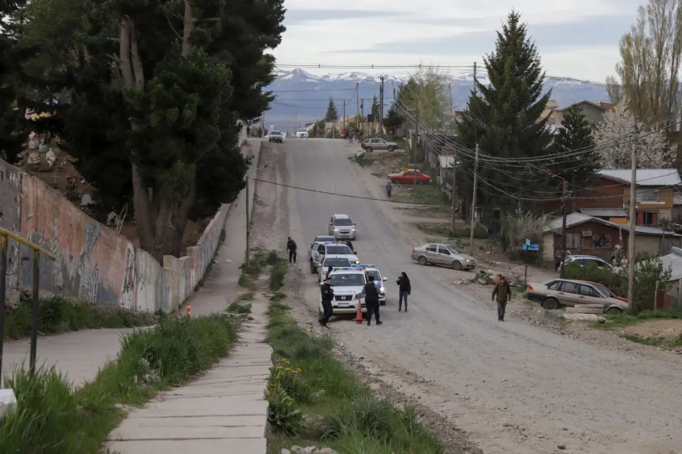 Dos delincuentes atacaron a una vecina en la zona del cementerio y le robaron su mochila. Foto de archivo.