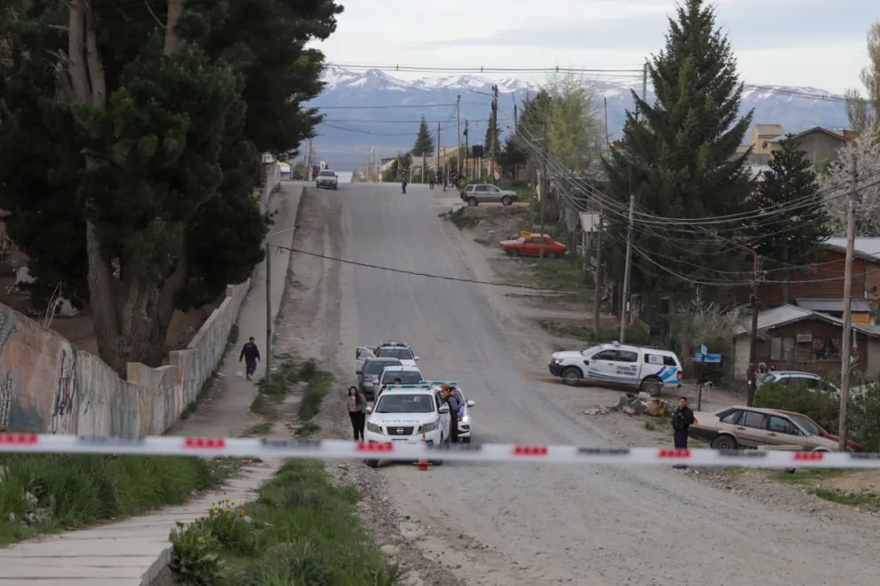 Según trascendió, el principal sospechoso sería un hombre que se encontraba con salidas transitorias del Penal 3 de Bariloche. (Foto: Euge Neme)