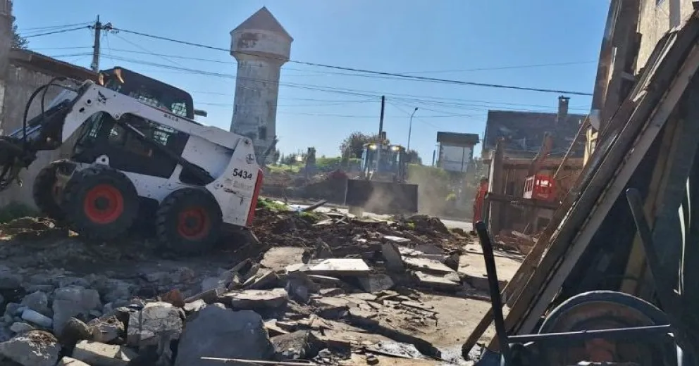 La calle estaba obstruida por una platea.