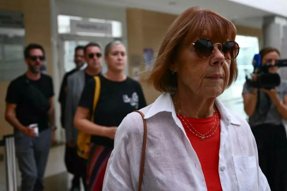"¿Cómo pudo el hombre perfecto llegar a esto?" dijo Giséle en los tribunales de Aviñón
