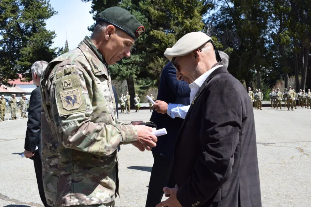 Reconocimientos a Cazadores de Montaña.