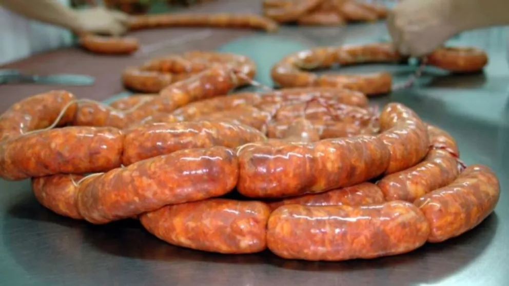 La triquinosis se produce por consumir carne de cerdo cruda o mal cocida.