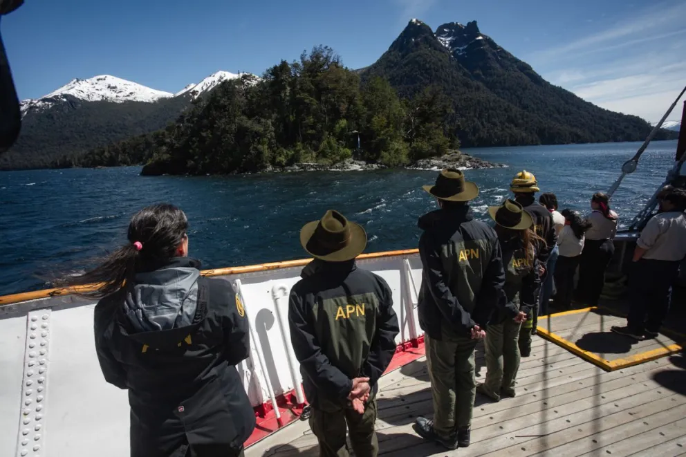 Guardaparques y un homenaje a Perito Moreno (fotos: Matías Garay).