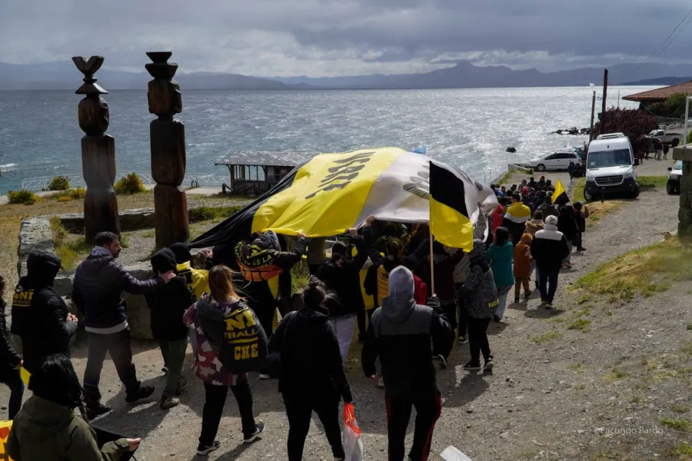 Durante la protesta llevada a cabo hace unos días en Bariloche. (Foto: Facundo Pardo)