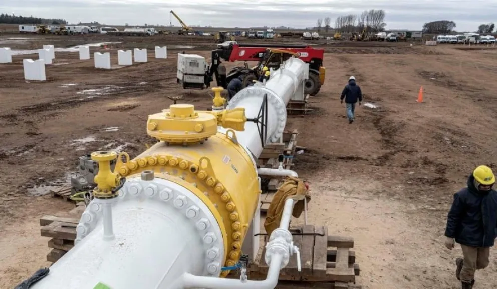 Los avances tienen un costo de inversión de 50.600 millones de pesos, financiados en parte por los bancos del Chubut y del Neuquén