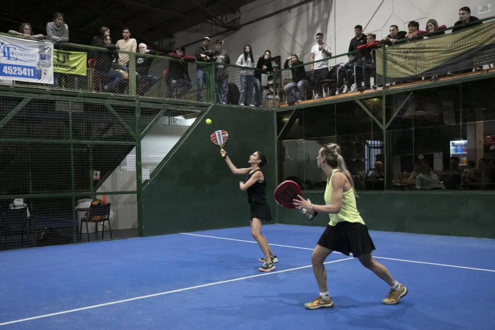 Los amantes del Padel disfrutaron del último torneo regular del año, ahora se viene el Master. (Fotos Eugenia Neme)