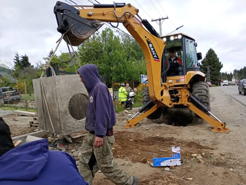 Todas las Delegaciones Municipales están trabajando arduamente con maquinaria, personal y camiones.