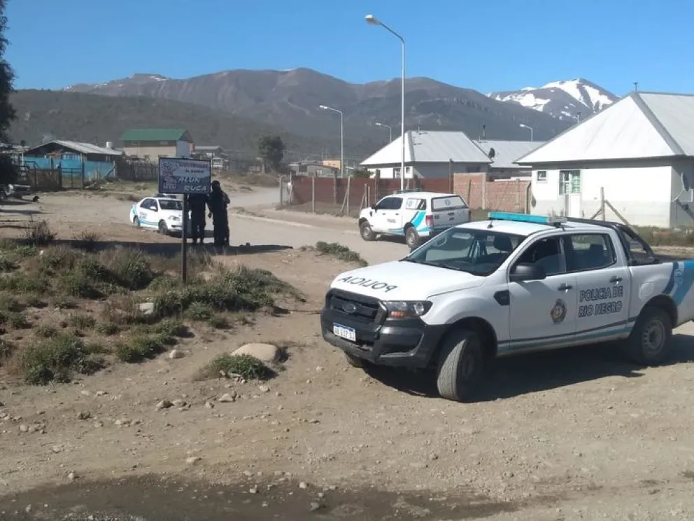Detuvieron a 4 personas por amenazas a una familia en el barrio Mari Mari 
