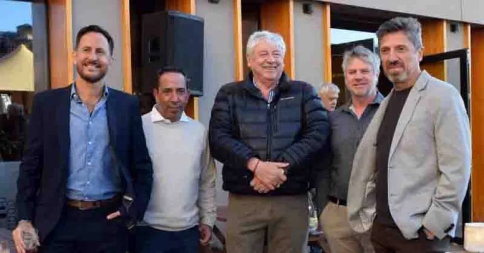El intendente Walter Cortés participó del quinto aniversario del Hampton by Hilton.