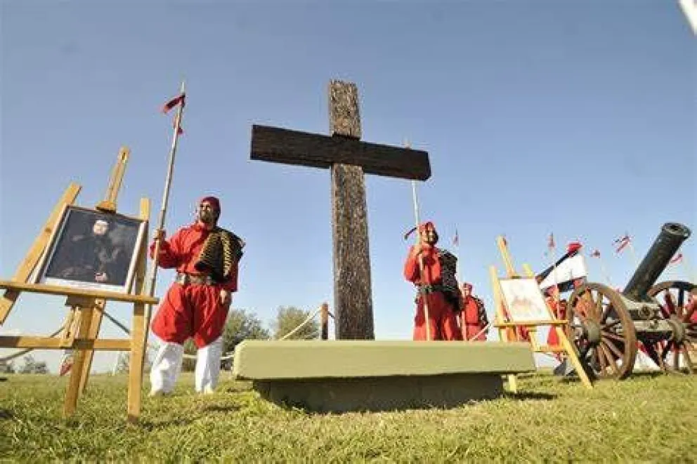 Homenaje donde se libró el combate de El Quebracho, unos 35 kilómetros al norte de Rosario (Santa Fe).
