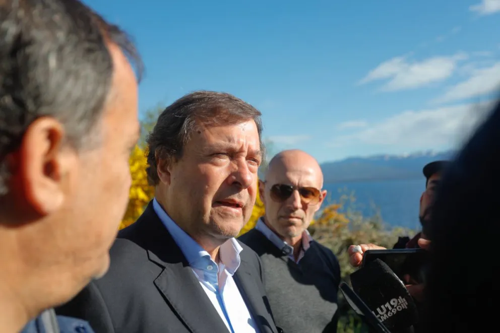 El gobernador se refirió a los salarios de los empleados públicos. Foto de Matías Garay.