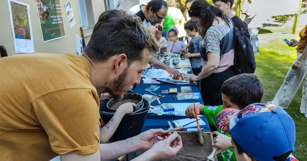 Invitación abierta a la comunidad. 