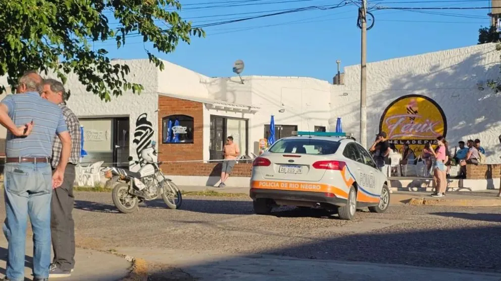 Trabaja personal de Narcotráfico y efectivos policiales de Choele Choel. Foto: 7 en Punto
