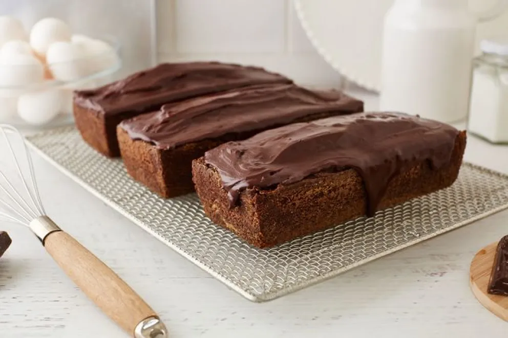 Budín de chocolate y vino tinto en cuatro pasos.
