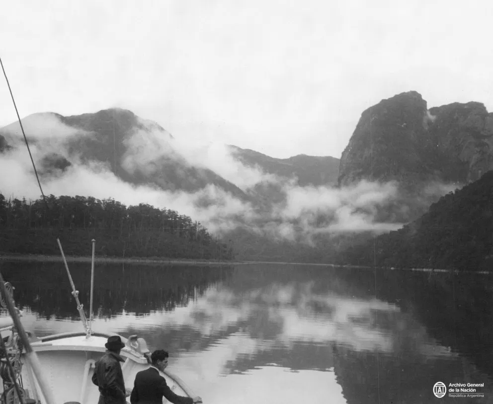 El lago, pero alrededor de 1940. Archivo General de la Nación.