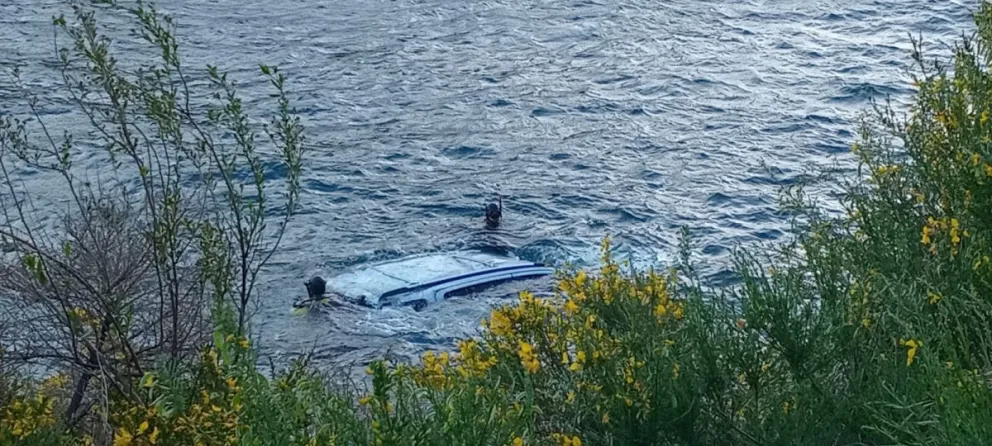 El operativo demandó de la participación de Prefectura, Parque Nacional Nahuel Huapi y Policía de Neuquén (foto: Gentileza Omar Cordoba)