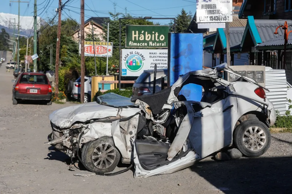 El estado de salud de la conductora es muy delicado. Fotos de Matías Garay. 