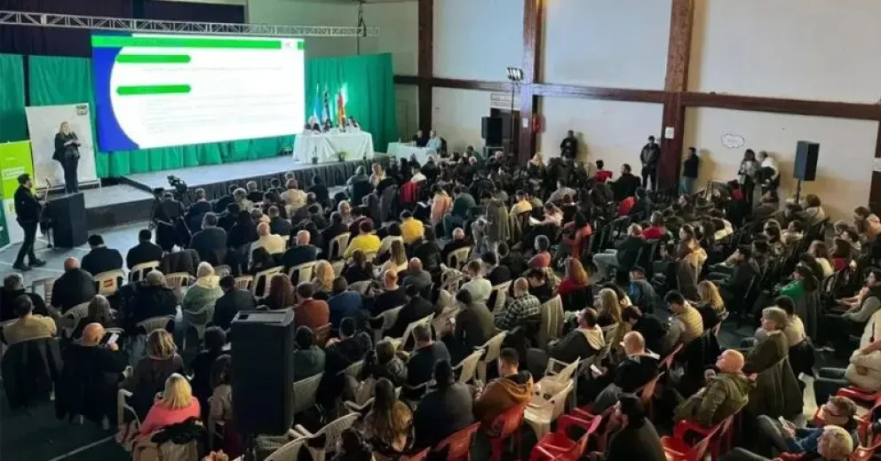 En la inscripción previa por internet, se anotaron 220 personas.