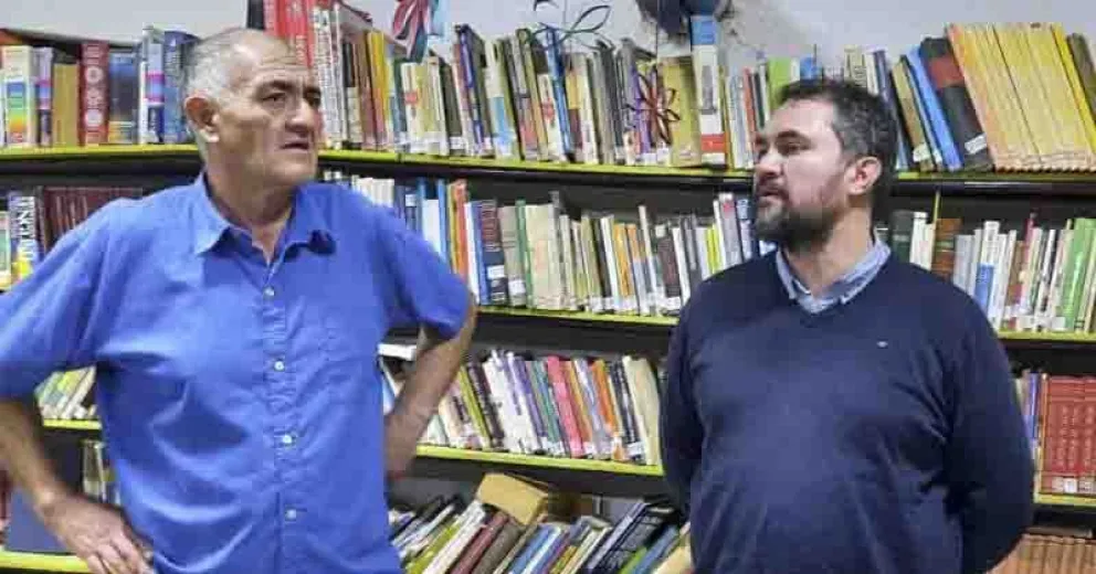 En contacto permanente con la Biblioteca Nacional.