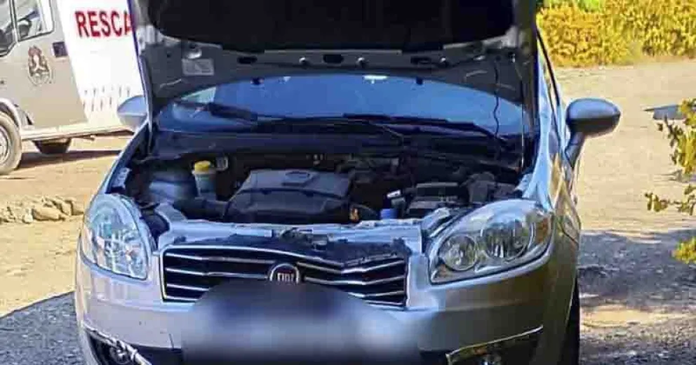 Afortunadamente no había ocupantes en el automóvil.