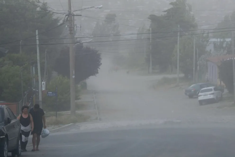 Se registran ráfagas de viento  de hasta 70 km/h en Bariloche.
