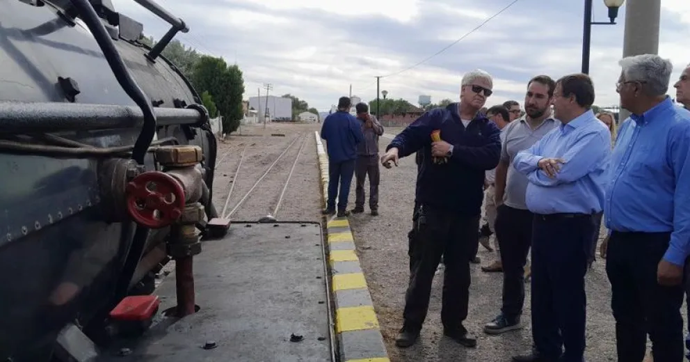 “Río Negro tiene la decisión, la virtud y el gran compromiso de seguir siendo una provincia ferroviaria, aseguró el gobernador.