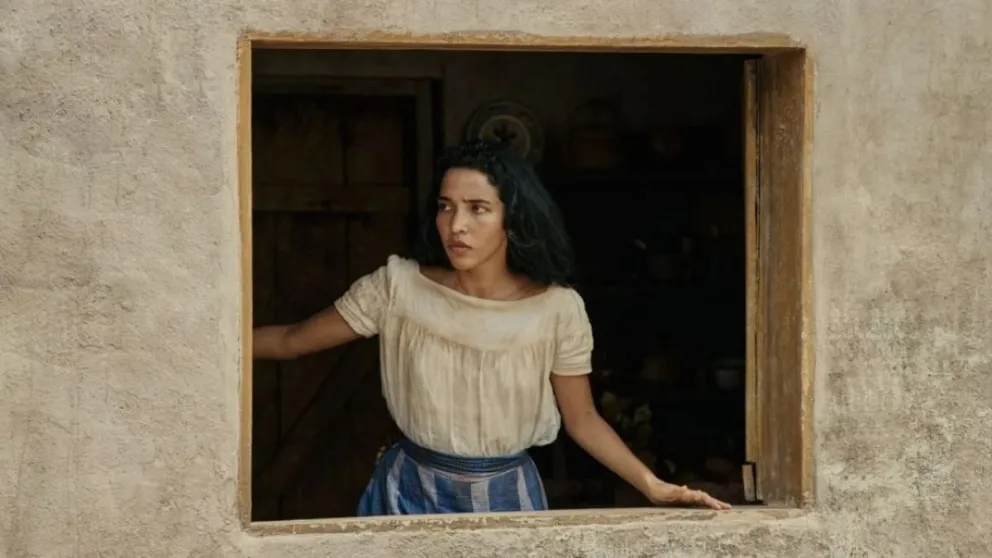 Rebeca (Laura Grueso), en la versión Netflix de la novela.