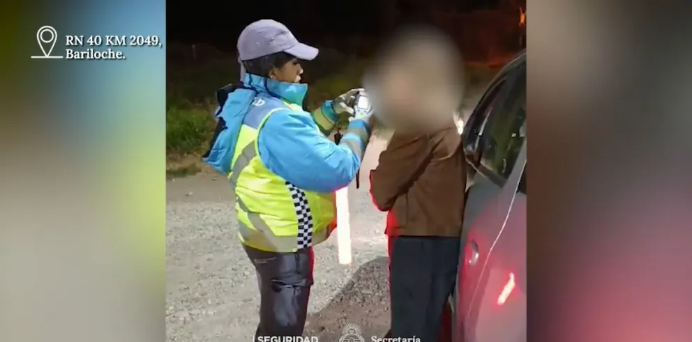 Los controles en el este de Bariloche, después del brindis por la llegada del 2025. 