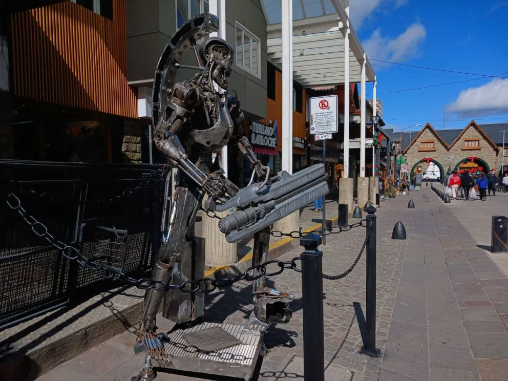 La nueva obra en la primera cuadra de Mitre. Foto de Facundo Britos. 