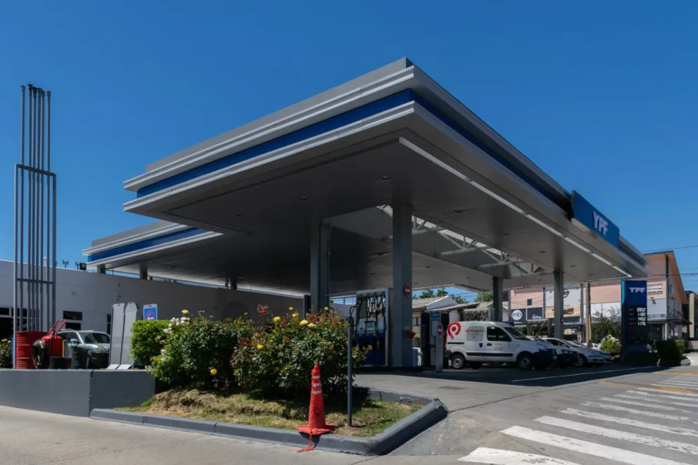 Desde la medianoche de este viernes, los pizarrones digitales de las estaciones reflejaron las nuevas cifras (foto: Facundo Britos)