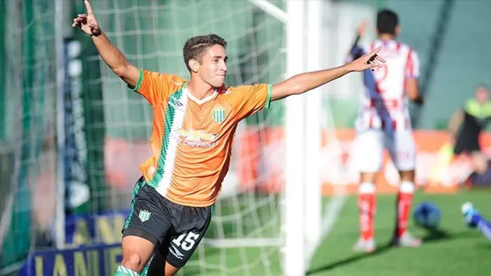 Cecchini tuvo dos etapas en Banfield, club que lo recibió a los 14 años y donde debuto profesionalmente (Archivo). 