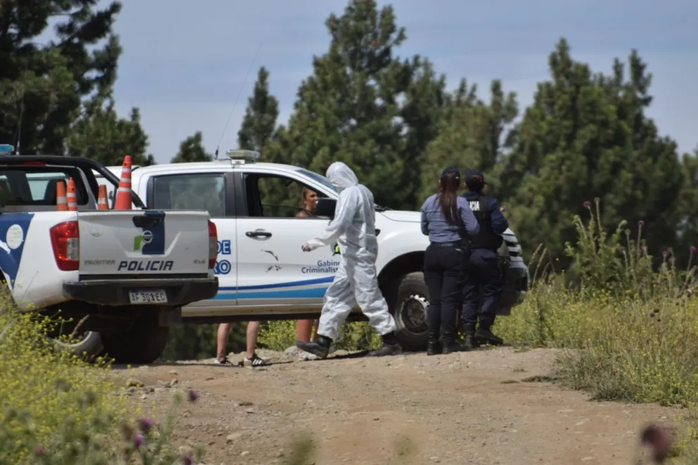 El hallazgo fue en el barrio Las Victorias. (Fotos: Facundo Britos)